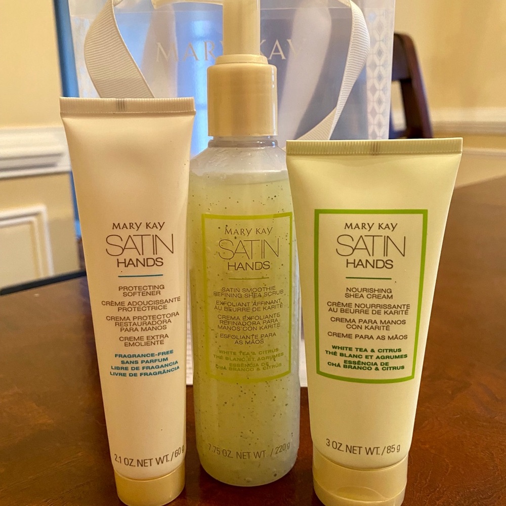 🆕 Mary Kay White Tea & Citrus Satin Hands Pampering Set